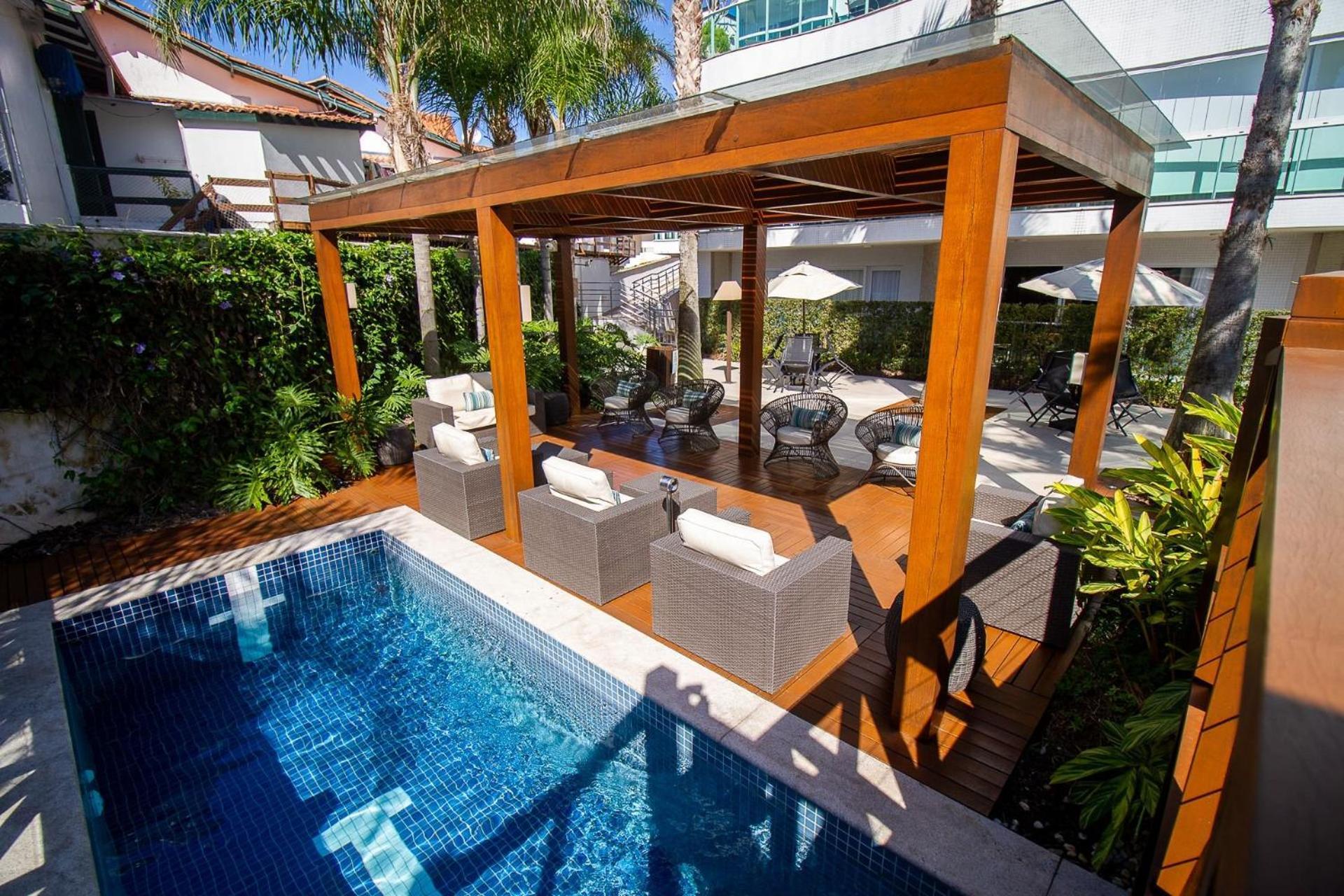 Varandas Do Atlantico: Luxurious Beachfront Condo with Heated Pool Bombinhas Exterior photo